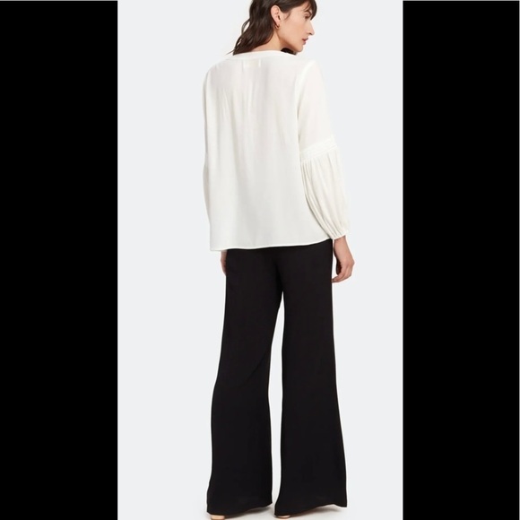 Sancia The Mieko Silk Blend Blouse White V-Neck Puff Sleeve Flowy Poet NWT - Picture 4 of 5